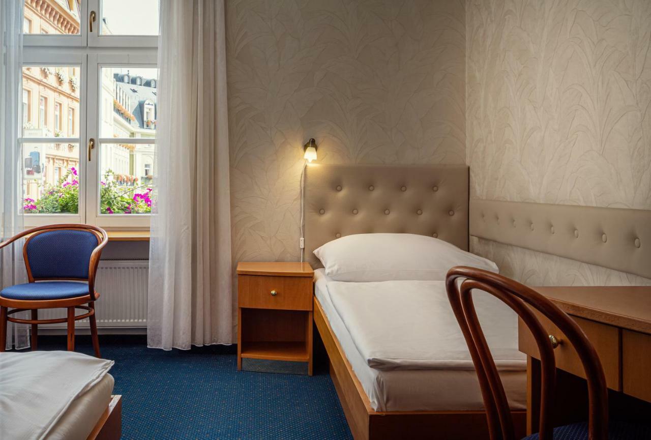 Hotel Ruze Karlovy Vary Ngoại thất bức ảnh